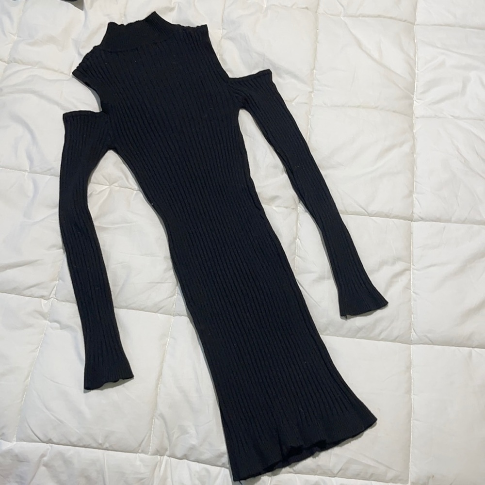 Shoulder dress